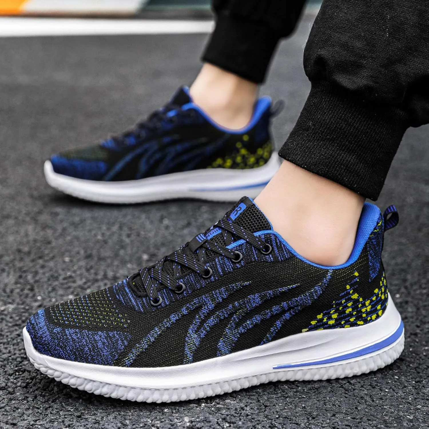 Fashion Sneakers Shoes Men Sports Shoes Fashion New Pattern Mesh Breathable Lace Up Flat Bottom Comfortable Casual