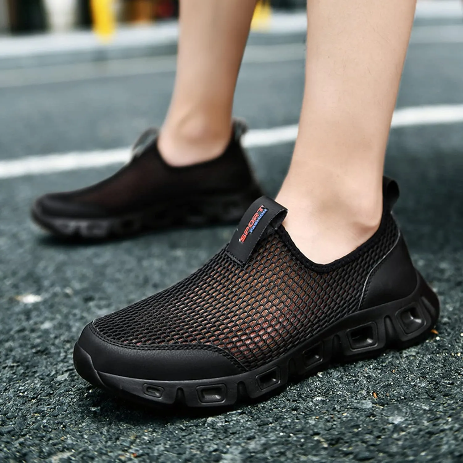 Men's Arch Support Shoes Fashion Hollow Mesh Breathable Sneakers Comfortable Sports Shoes Sneaker Rack for Men on Door