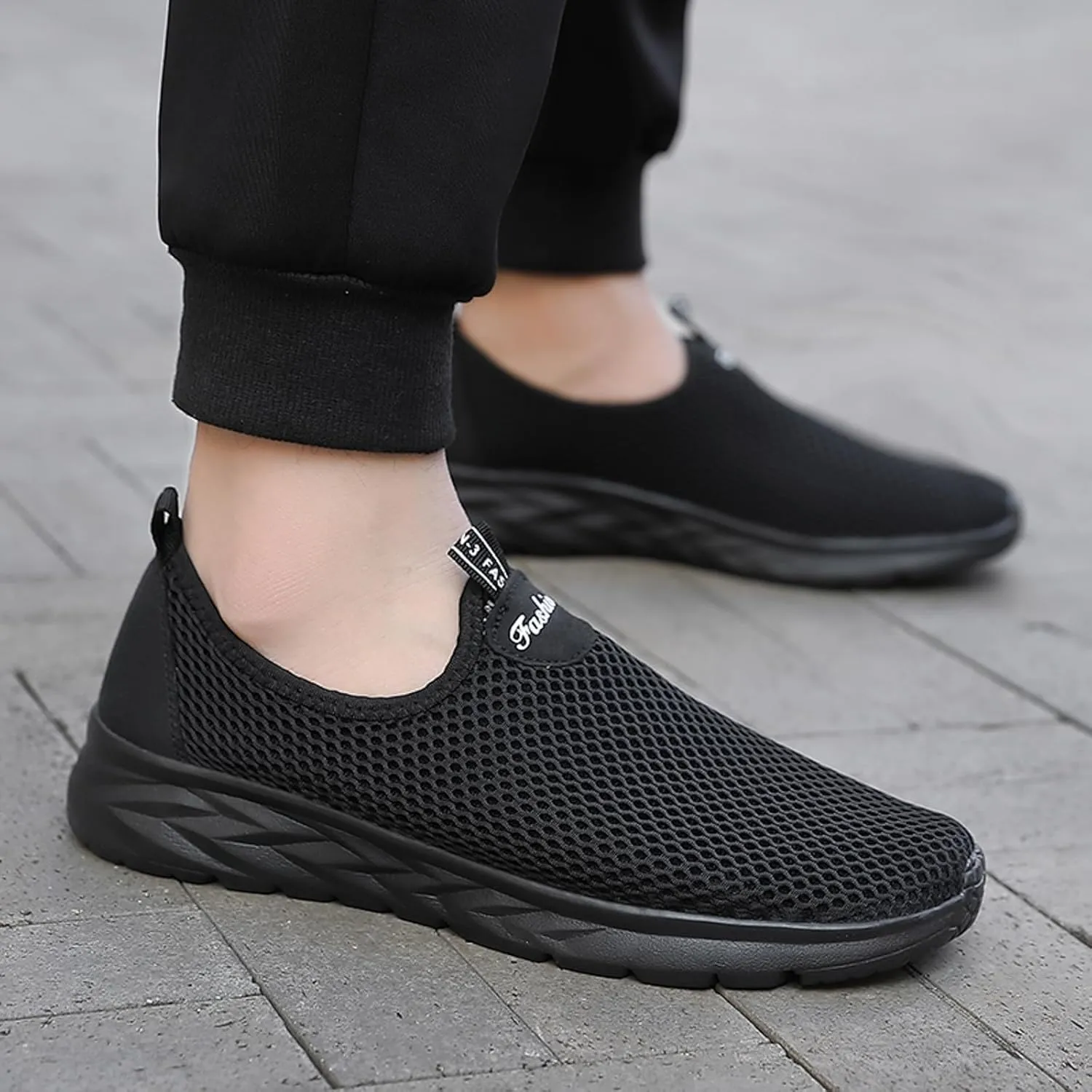 Men's Casual Shoe Men Sports Shoes Fashionable New Pattern Simple and Solid Color Mesh Breathable Flat Bottom