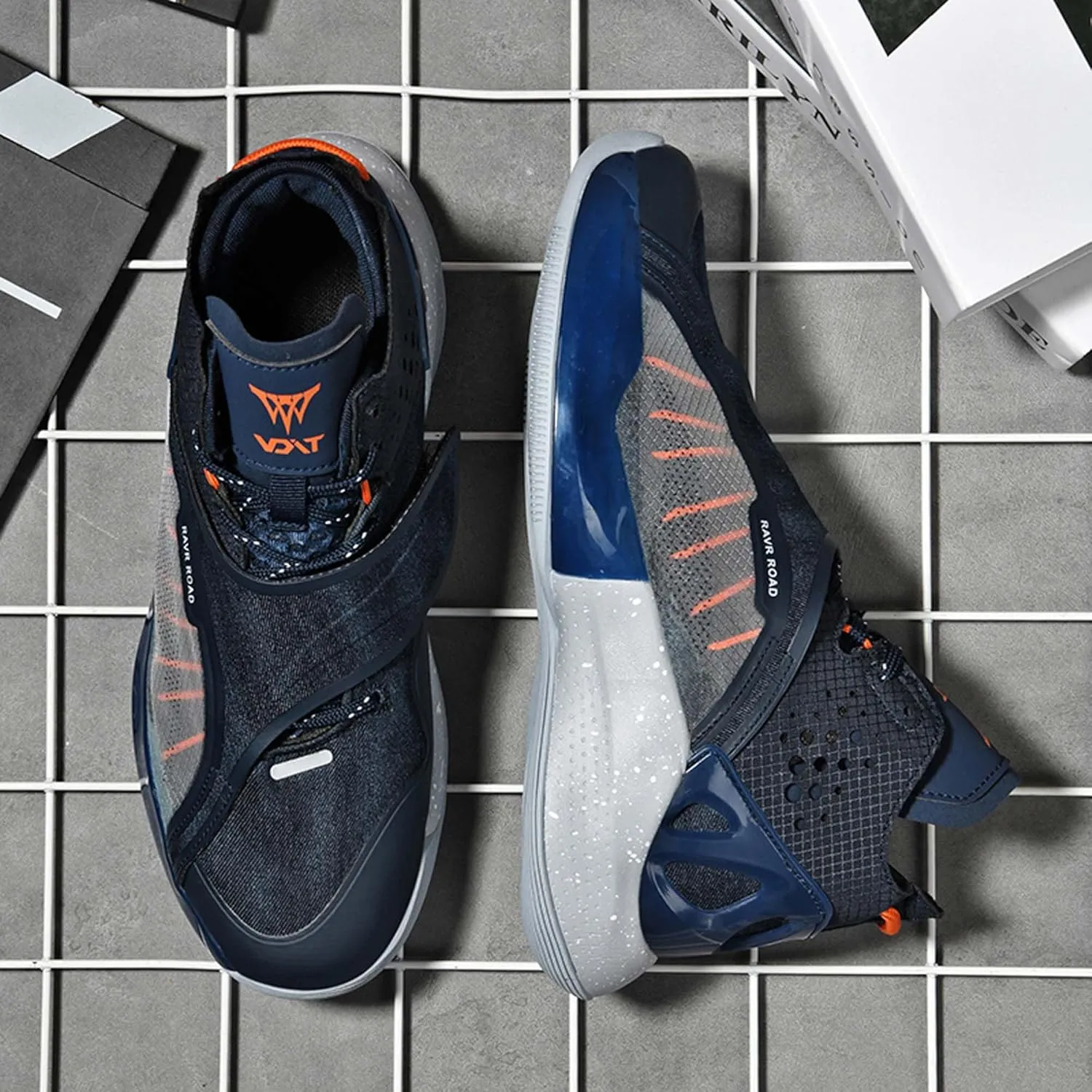 Men's High Top Basketball Shoes Indoor or Outdoor Court Teenagers Cushioned Training Basketball Sneakers Fashion High Top Sneakers Breathable Comfortable Fitness Running Tennis Shoes