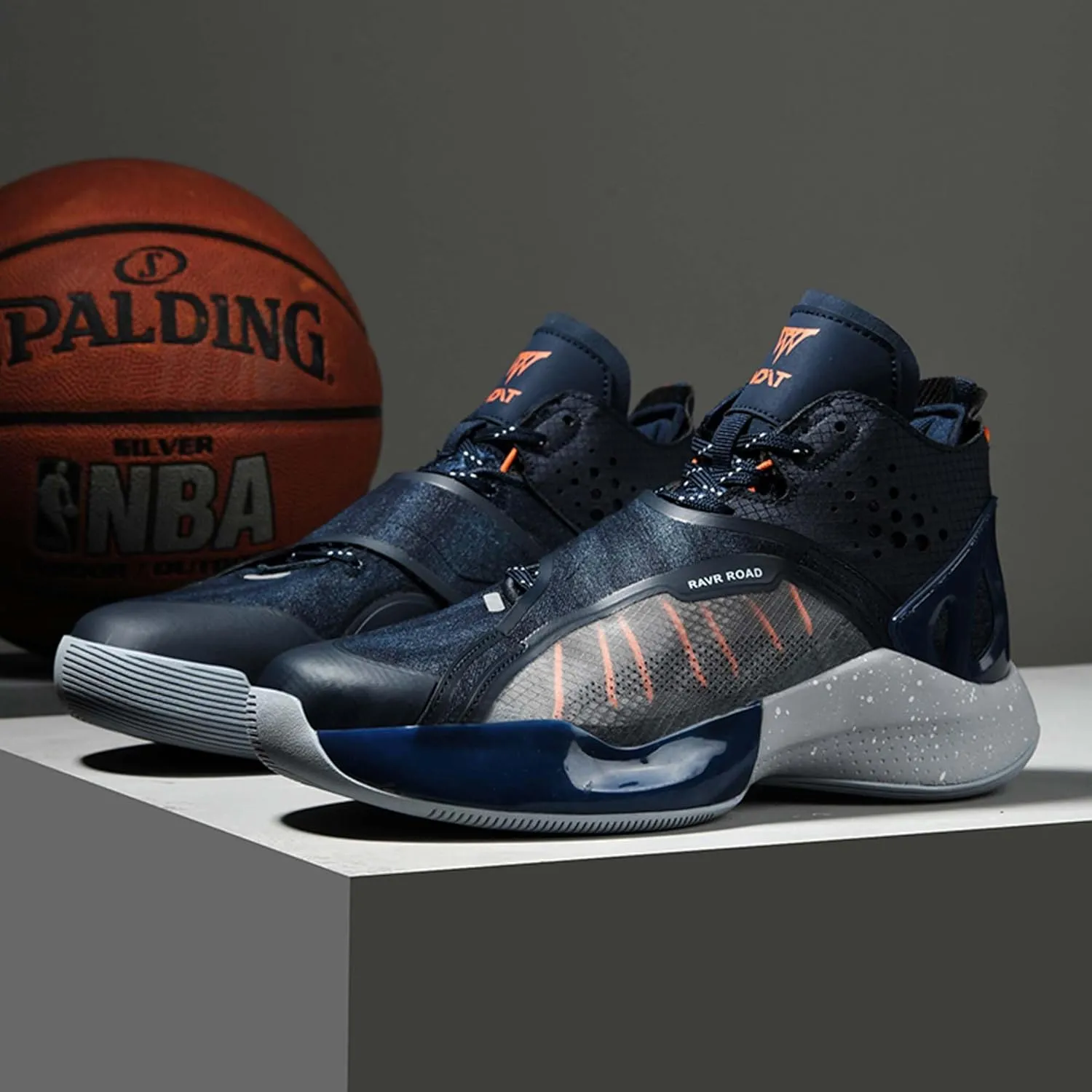 Men's High Top Basketball Shoes Indoor or Outdoor Court Teenagers Cushioned Training Basketball Sneakers Fashion High Top Sneakers Breathable Comfortable Fitness Running Tennis Shoes