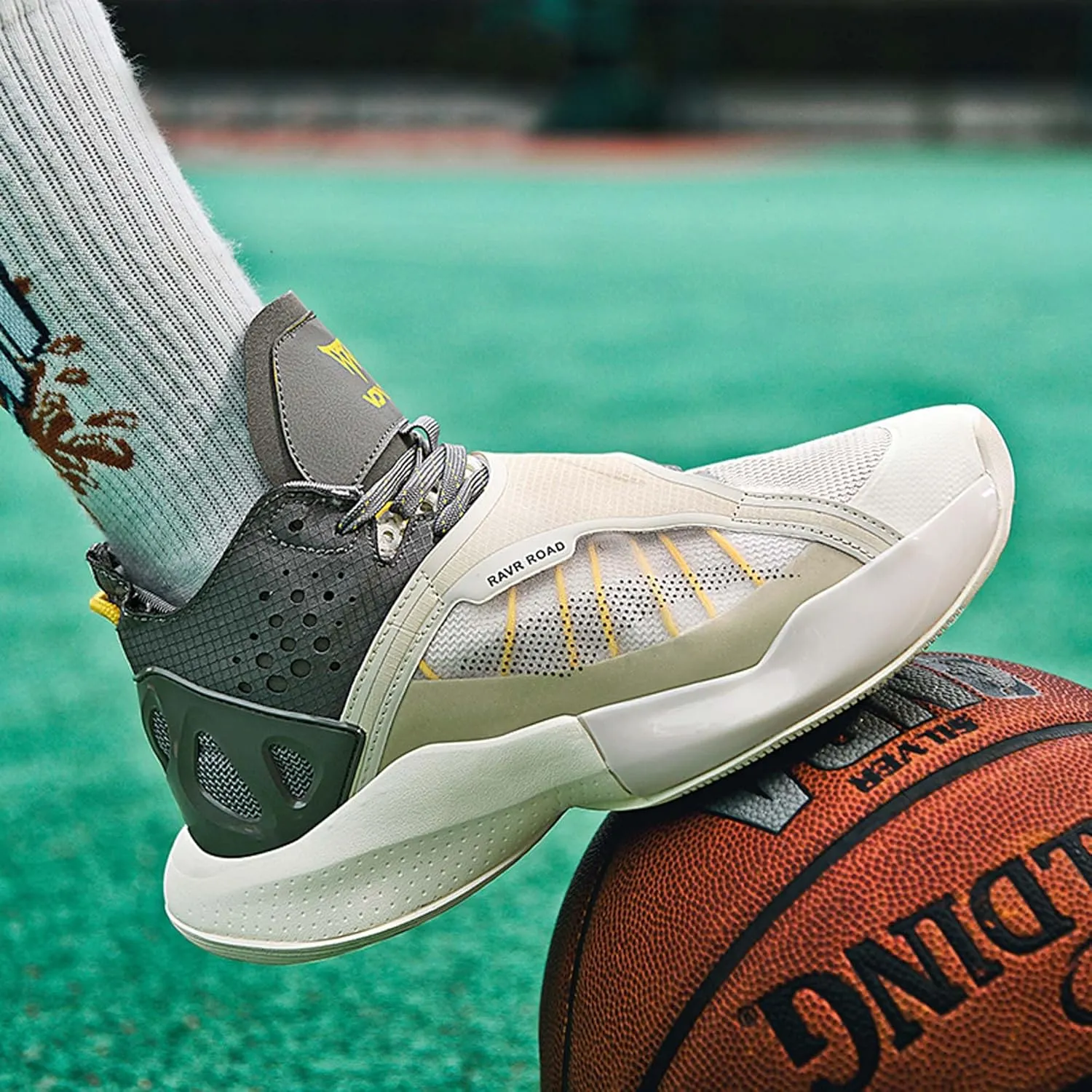 Men's High Top Basketball Shoes Indoor or Outdoor Court Teenagers Cushioned Training Basketball Sneakers Fashion High Top Sneakers Breathable Comfortable Fitness Running Tennis Shoes