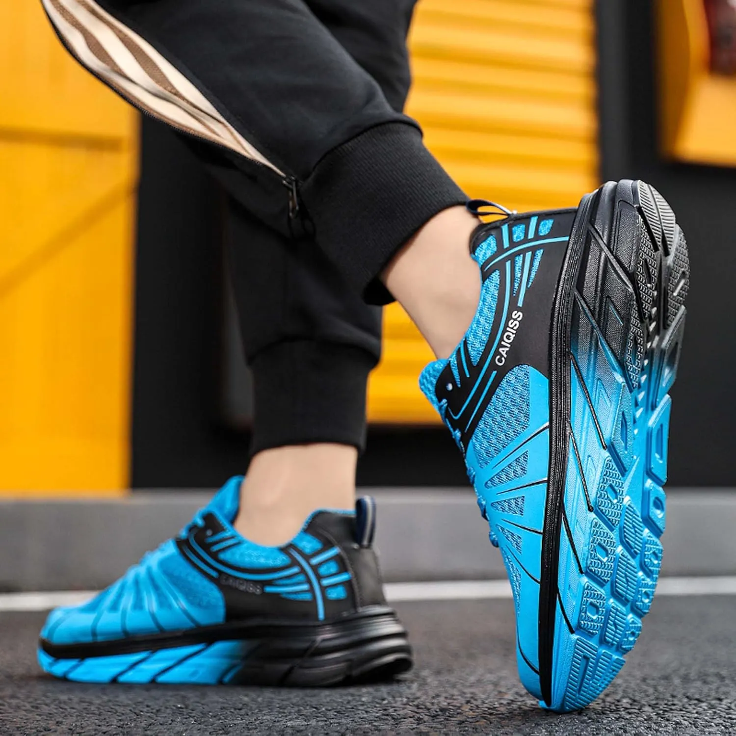 Mens Low Top Lace Up Classic Casual Walking Shoes Rubber Sole Anti Slip Running Shoes High Elasticity Basketball Sneakers Comfortable and Breathable Training Shoes Lightweight Badminton Sneakers