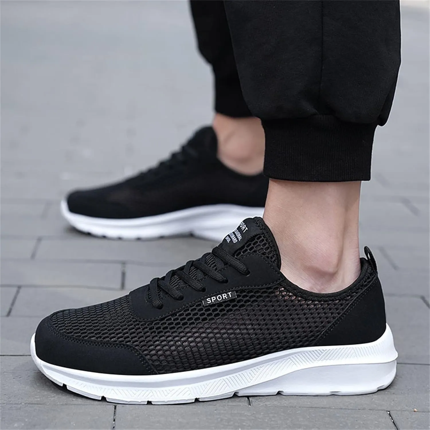 Men's Non Slip Running Shoes Ultra Light Breathable Casual Walking Shoes Fashion Sneakers Mesh Workout Sports Shoes