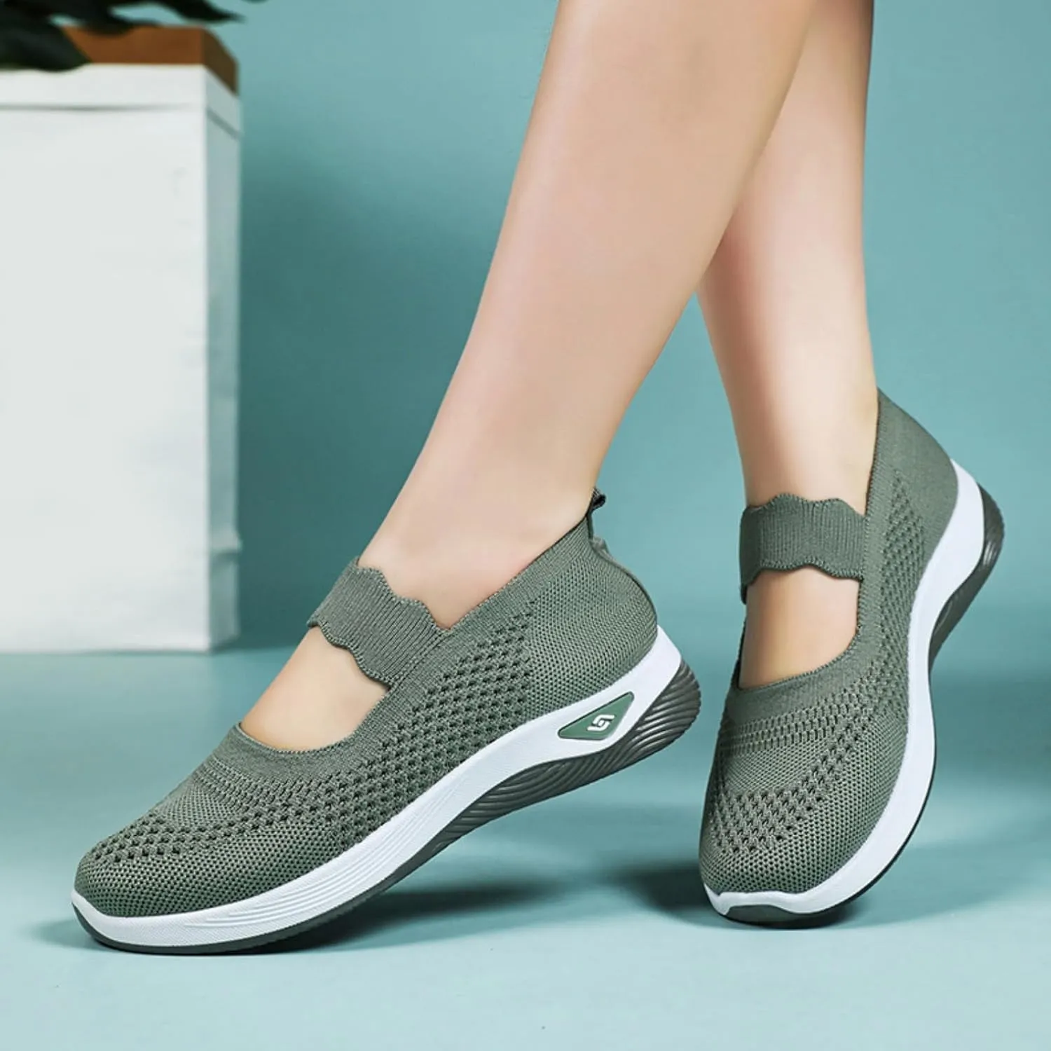 Mmoneyake Orthopedic Shoes for Women Walking Shoe Orthopedic Breathable Soft Shoes Diabetic Foam Shoe Hands Free Slip On Sneakers with Arch Support Indoor Outdoor Casual Sneakers
