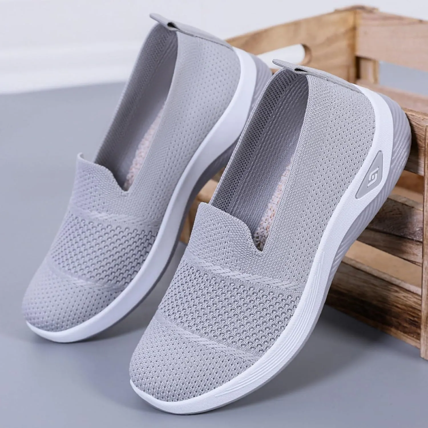 Mmoneyake Women's Woven Orthopedic Breathable Soft Shoes Diabetic Foam Walking Shoes Mesh Knitted Woven Low Top Walking Shoe Slip-On Indoor Outdoor Casual Sneakers