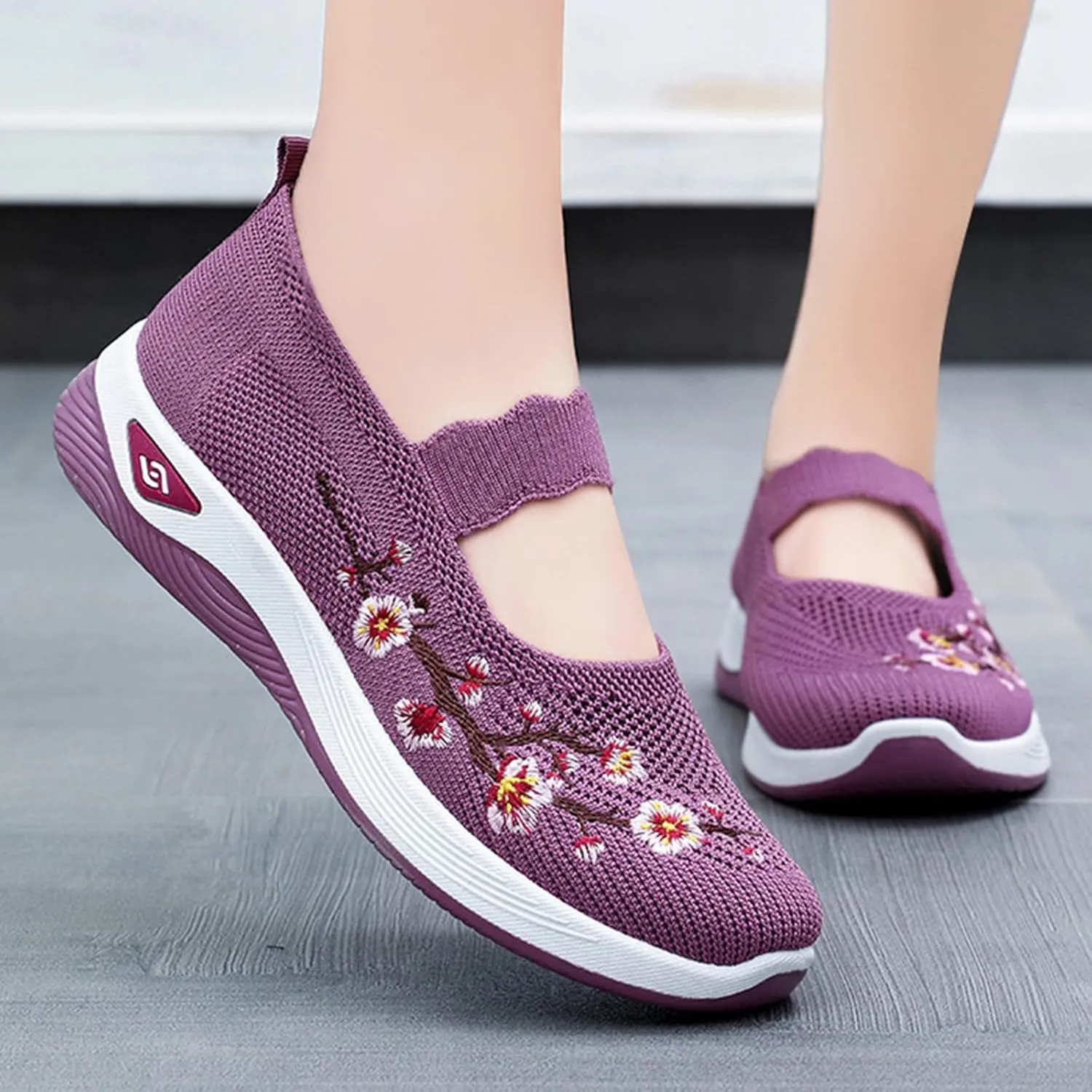 Women's Woven Orthopedic Breathable Soft Shoes Fashion Floral Embroidery Walking Shoes Comfy Platform Non Slip Work Shoe Casual Walking Sneakers